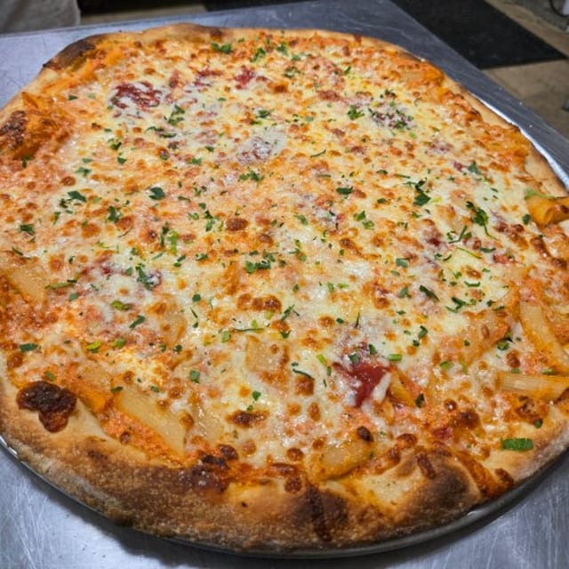 Baked Ziti Pizza 16" Hand Tossed.