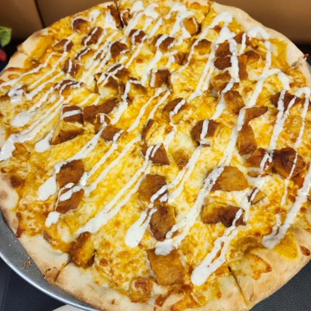 Buffalo Chicken Pizza Large 14" Deep Dish Pan.